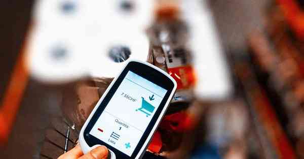 用AI技术复活赫本，AI复活亲人技术