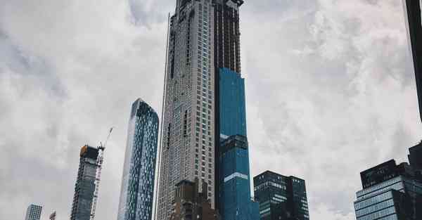 张雪峰谈机器人与智能装备