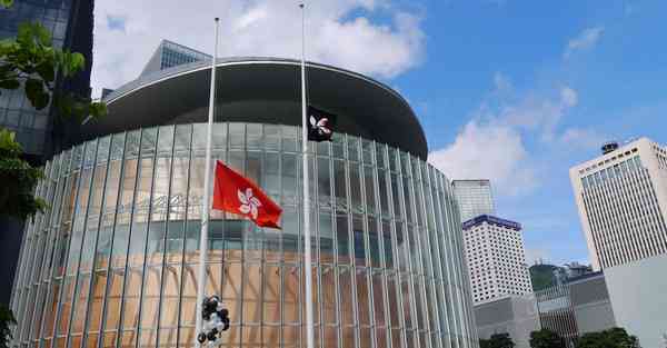 智能陪聊天机器人: