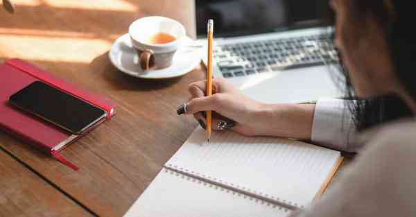 大数据包含设备数据的行业文章